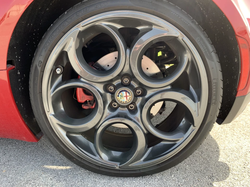 2015 Alfa Romeo 4C Coupe - Image 23 of 31