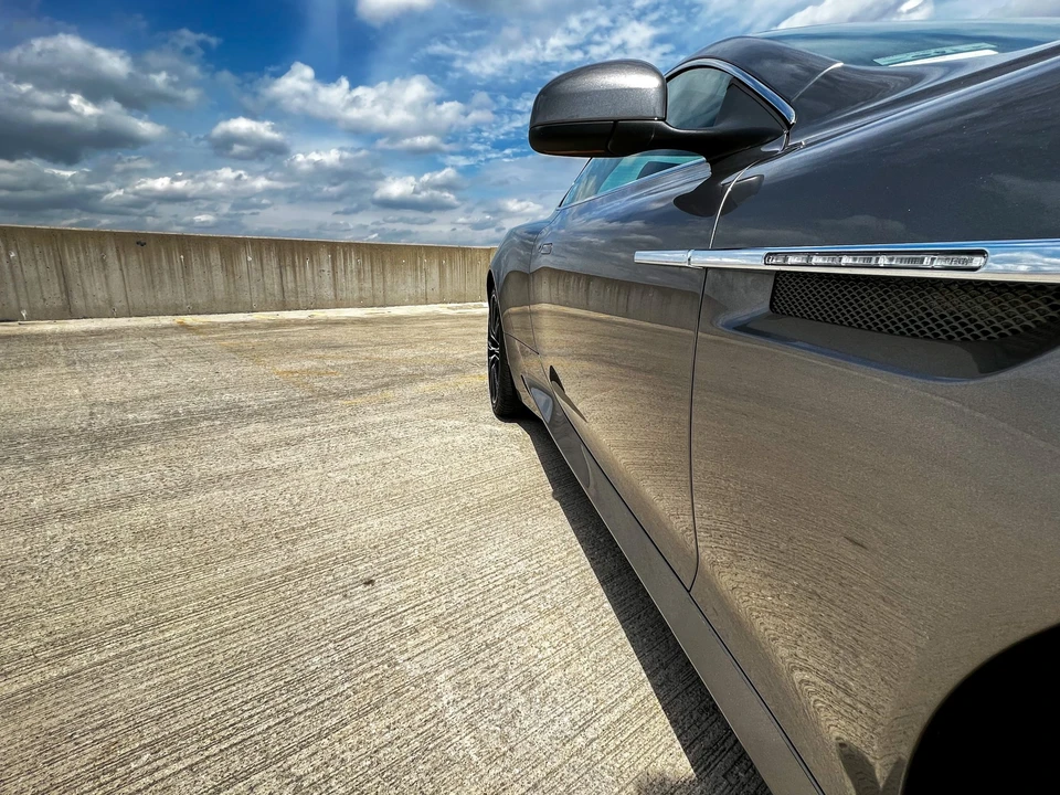 2015 Aston Martin DB9 - Image 31 of 31