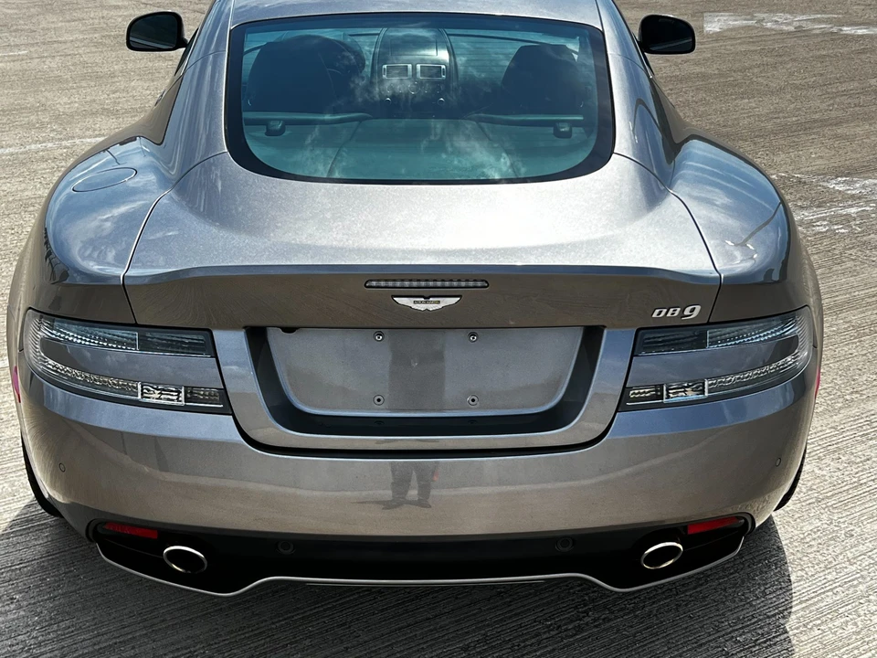 2015 Aston Martin DB9 - Image 23 of 31