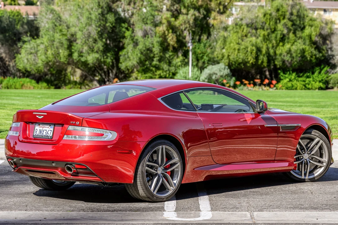 2015 Aston Martin DB9 - Image 10 of 31
