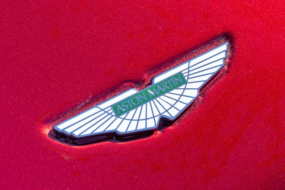 2015 Aston Martin DB9 - Image 31 of 31