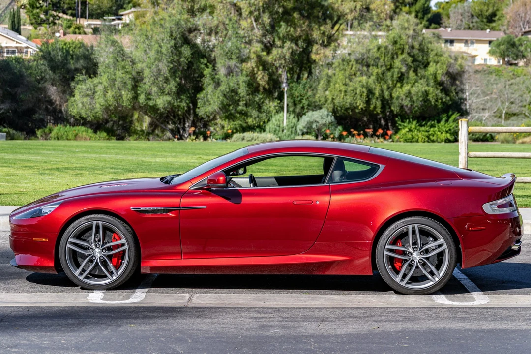 2015 Aston Martin DB9 - Image 6 of 31