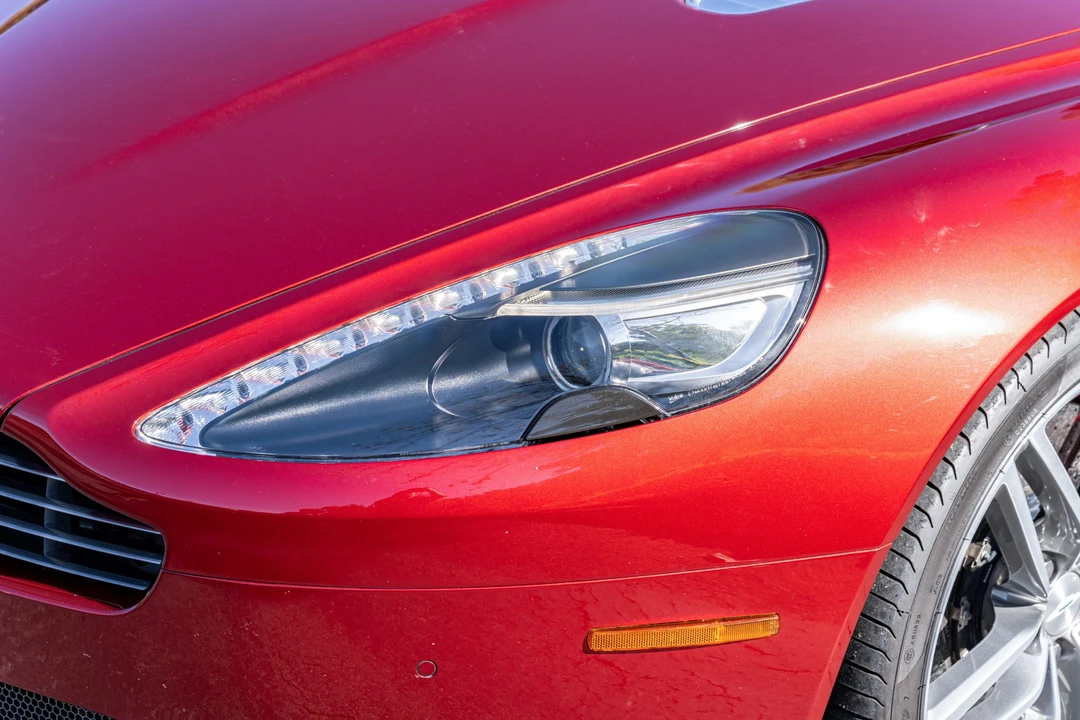 2015 Aston Martin DB9 - Image 13 of 31