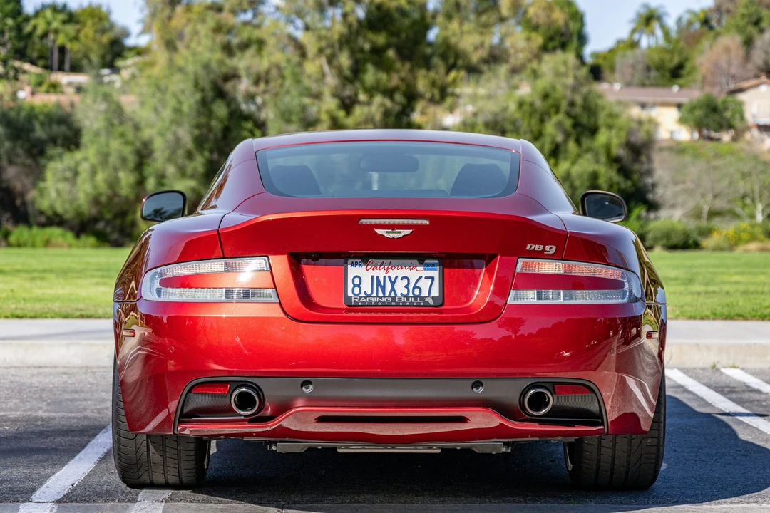 2015 Aston Martin DB9 - Image 8 of 31