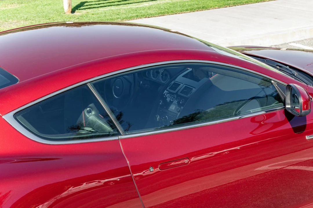 2015 Aston Martin DB9 - Image 19 of 31