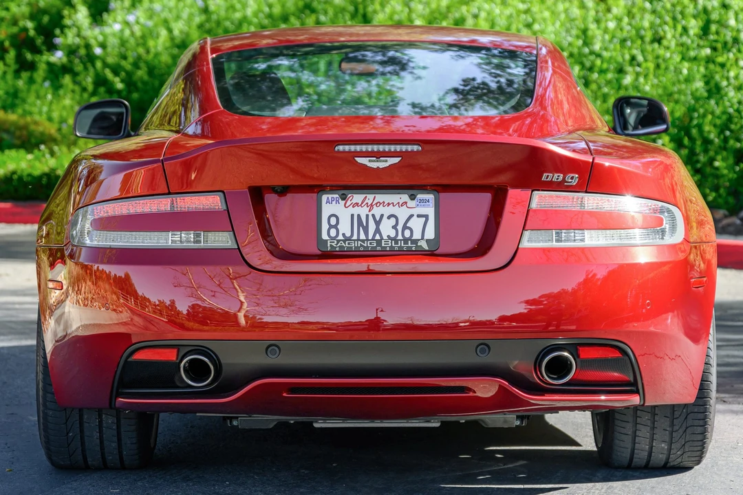 2015 Aston Martin DB9 - Image 9 of 31