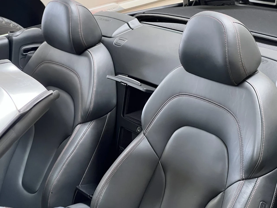 2015 Audi 42 R8 - Image 25 of 31