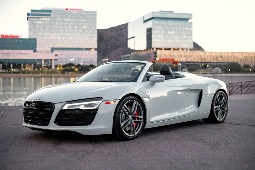 2015 Audi 42 R8 - Image 10 of 31