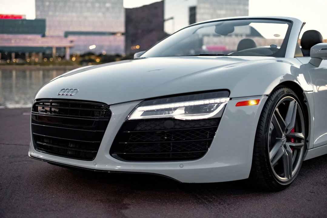 2015 Audi 42 R8 - Image 17 of 31