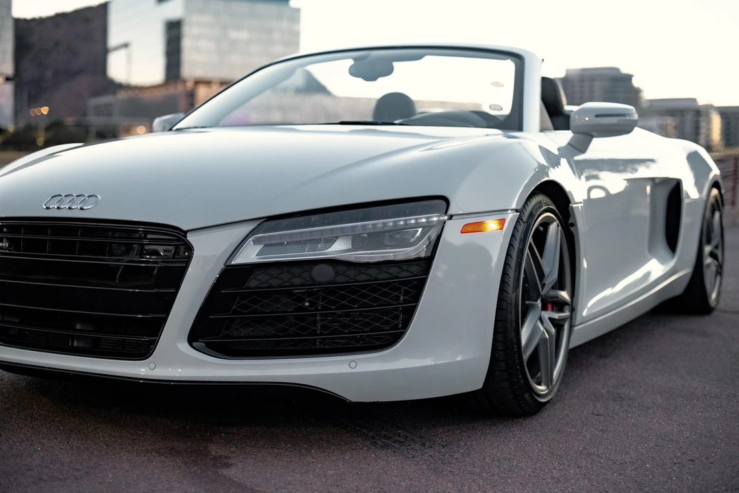 2015 Audi 42 R8 - Image 13 of 31