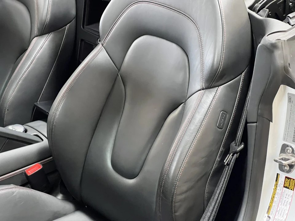 2015 Audi 42 R8 - Image 27 of 31