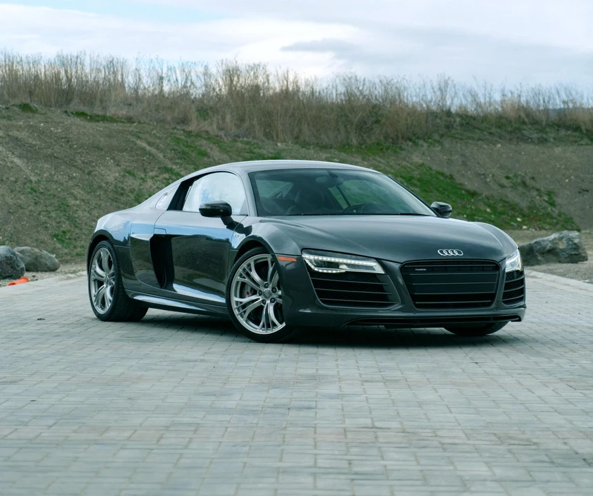2015 Audi 42 R8 - Image 7 of 31