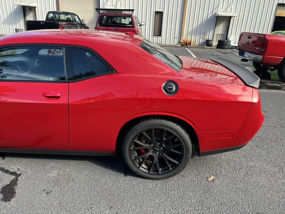 2015 Dodge Challenger SRT Hellcat 3rd Gen - Image 21 of 31