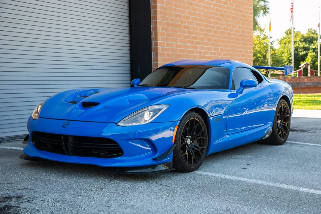 2015 Dodge Viper 5th Gen - Image 2 of 31