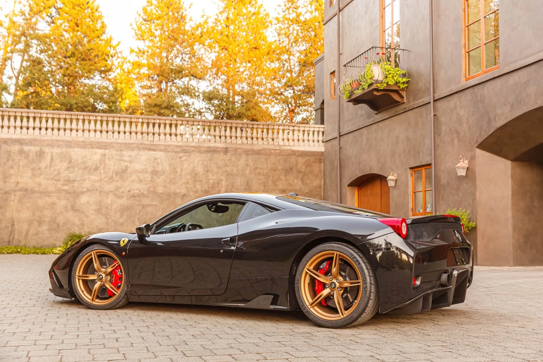 2015 Ferrari 458 Speciale - Image 5 of 31