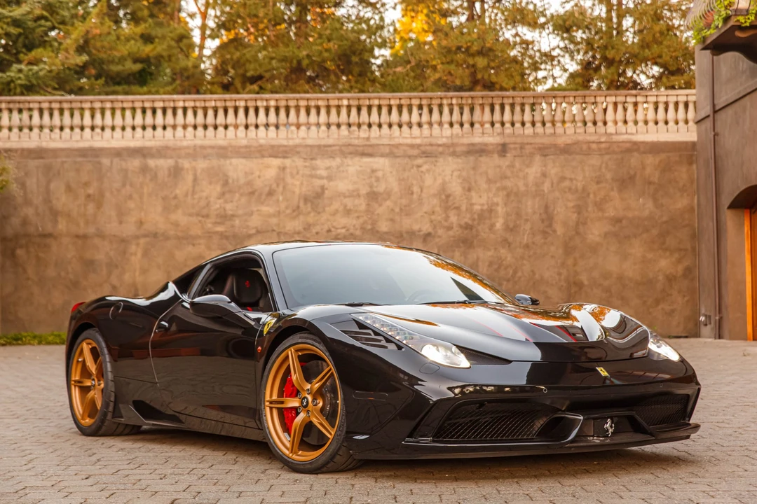 2015 Ferrari 458 Speciale - Image 16 of 31