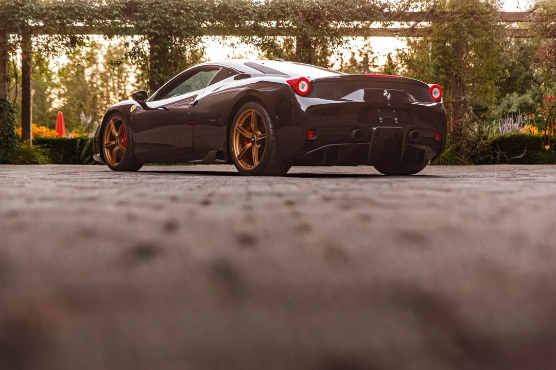 2015 Ferrari 458 Speciale - Image 6 of 31