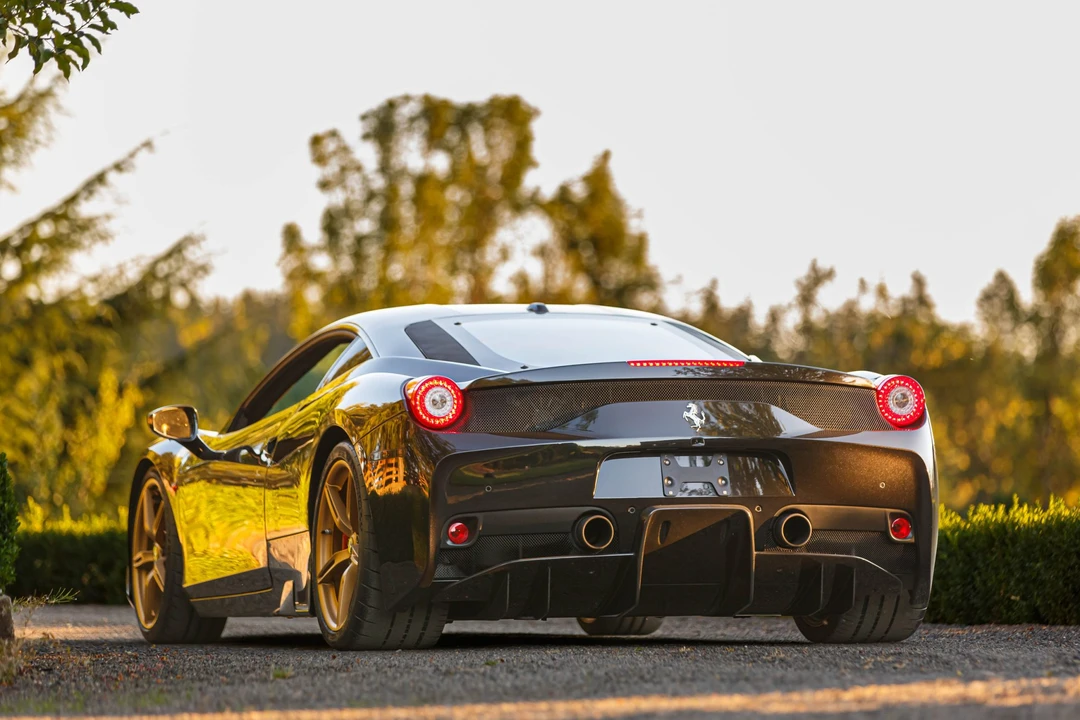 2015 Ferrari 458 Speciale - Image 26 of 31