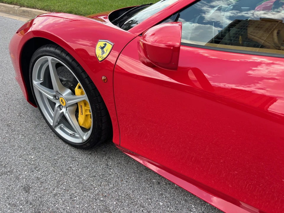 2015 Ferrari 458 Spider - Image 29 of 31