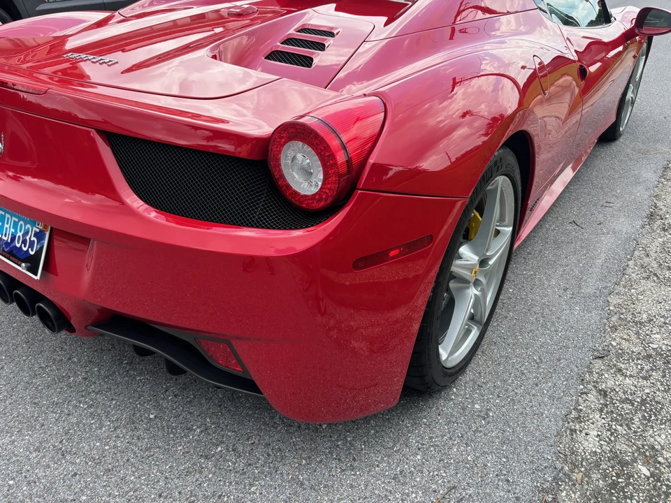 2015 Ferrari 458 Spider - Image 19 of 31