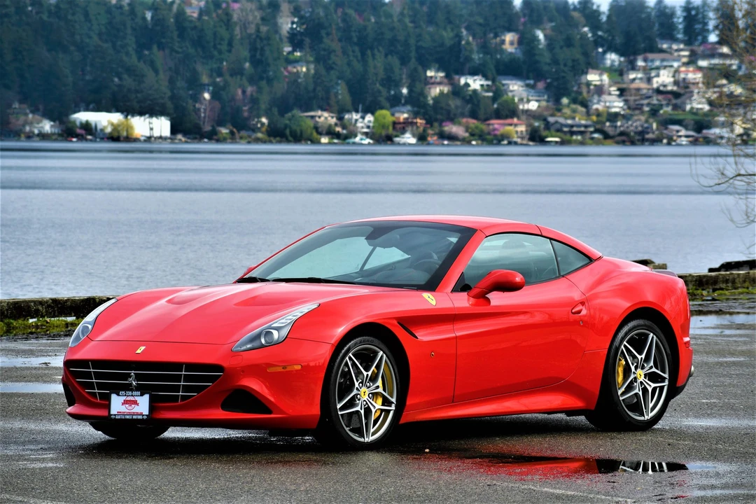 2015 Ferrari California T - Image 2 of 31