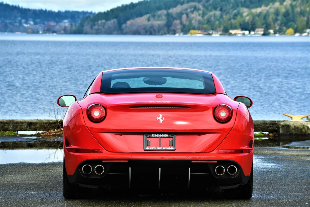 2015 Ferrari California T - Image 9 of 31