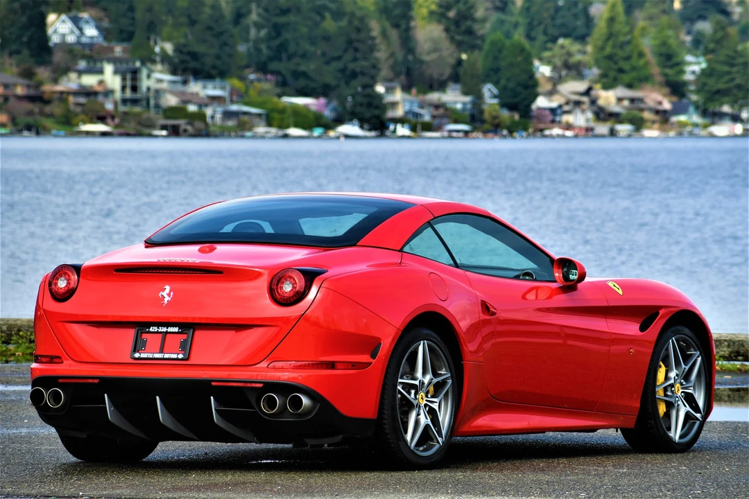 2015 Ferrari California T - Image 11 of 31