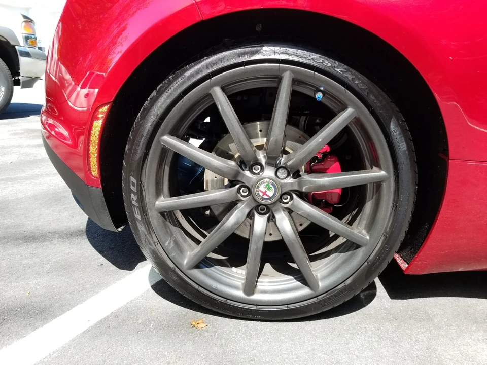 2016 Alfa Romeo 4C Spider - Image 15 of 31