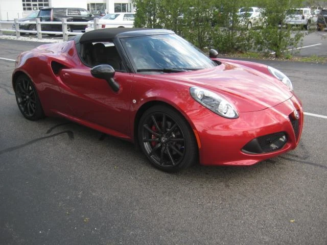 2016 Alfa Romeo 4C Spider - Image 14 of 31