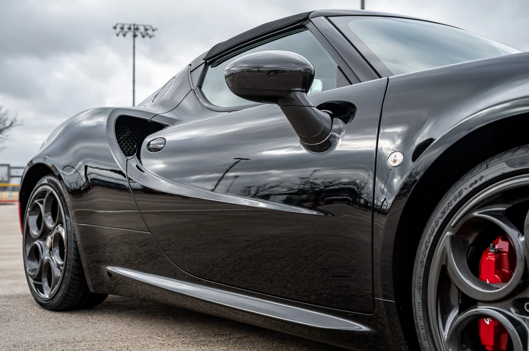 2016 Alfa Romeo 4C Spider - Image 17 of 31