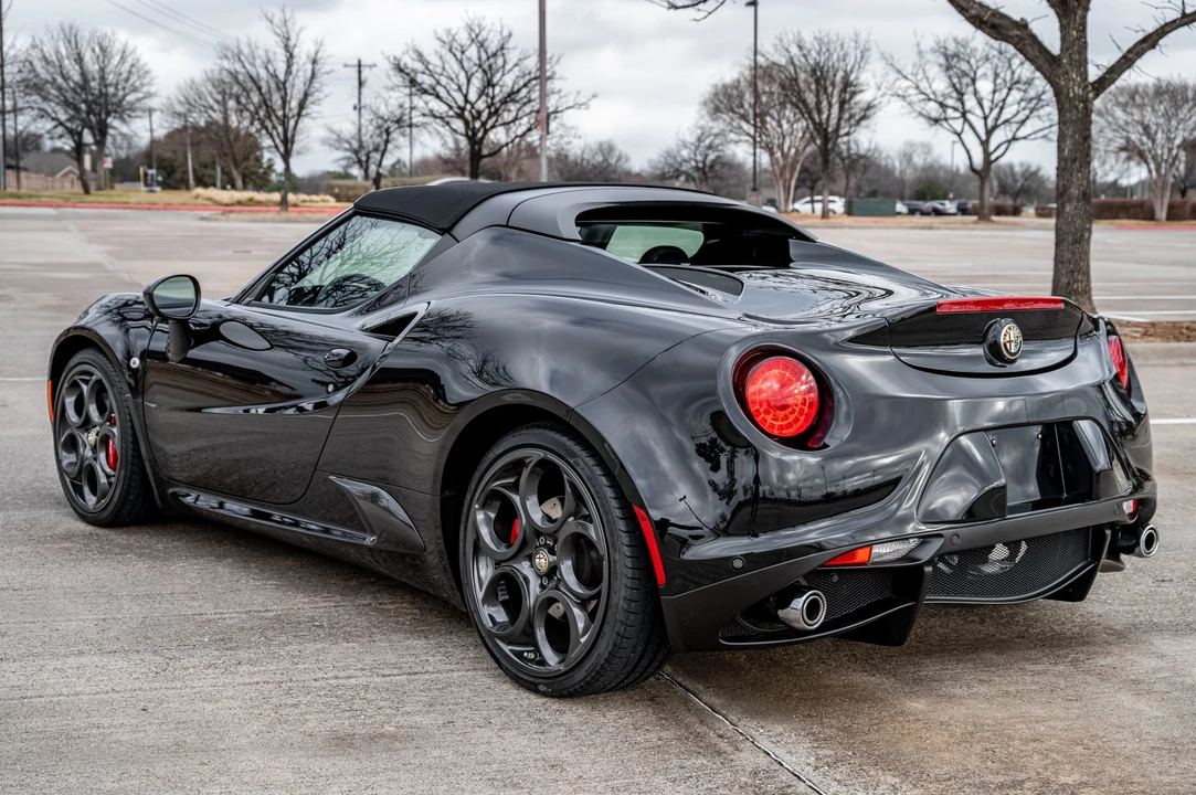 2016 Alfa Romeo 4C Spider - Image 6 of 31
