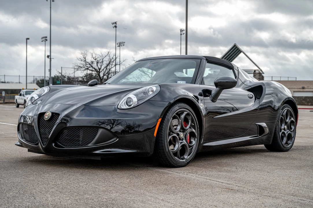 2016 Alfa Romeo 4C Spider - Image 8 of 31