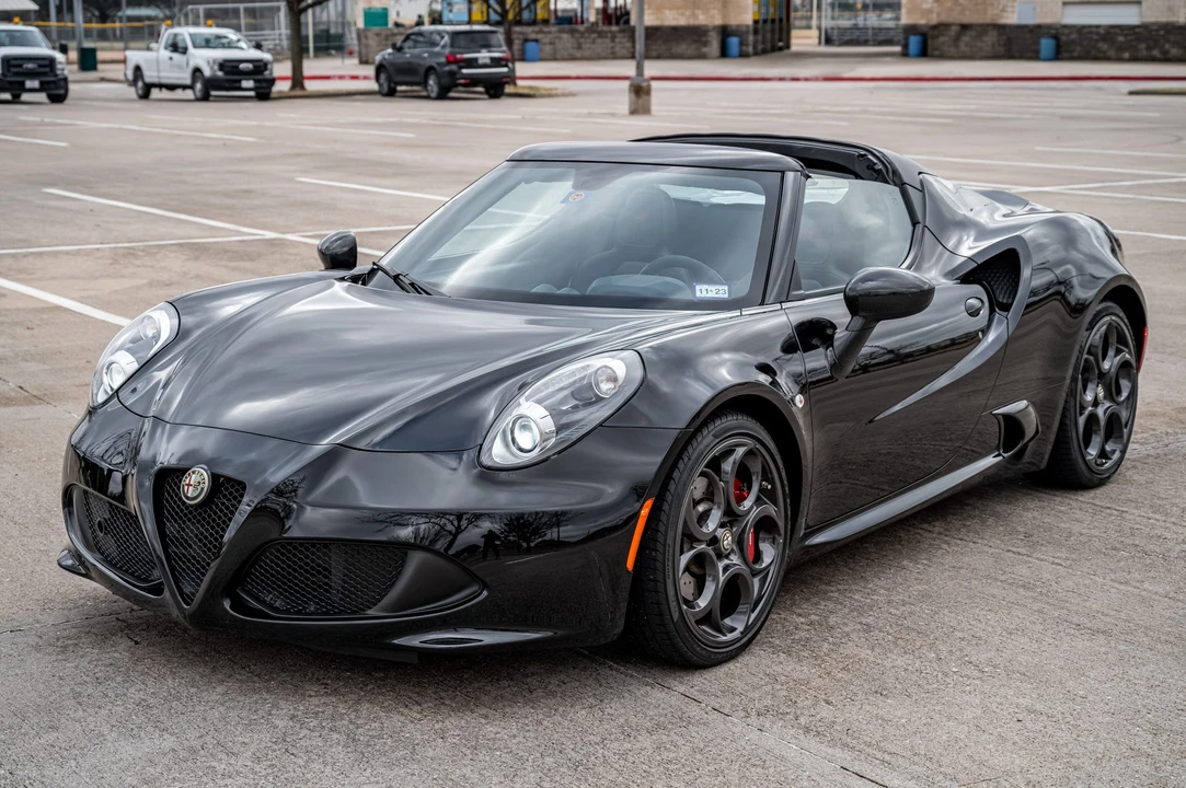2016 Alfa Romeo 4C Spider - Image 10 of 31