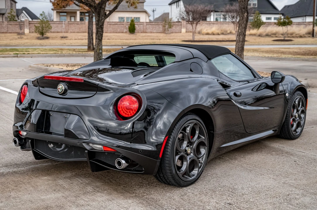 2016 Alfa Romeo 4C Spider - Image 4 of 31