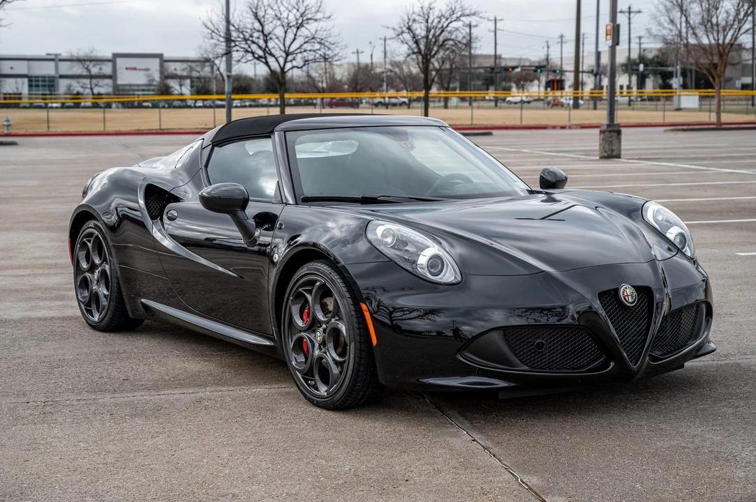 2016 Alfa Romeo 4C Spider - Image 2 of 31