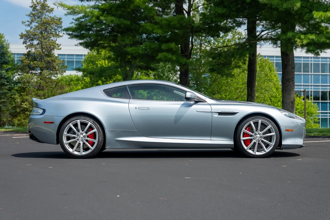 2016 Aston Martin DB9 - Image 11 of 31