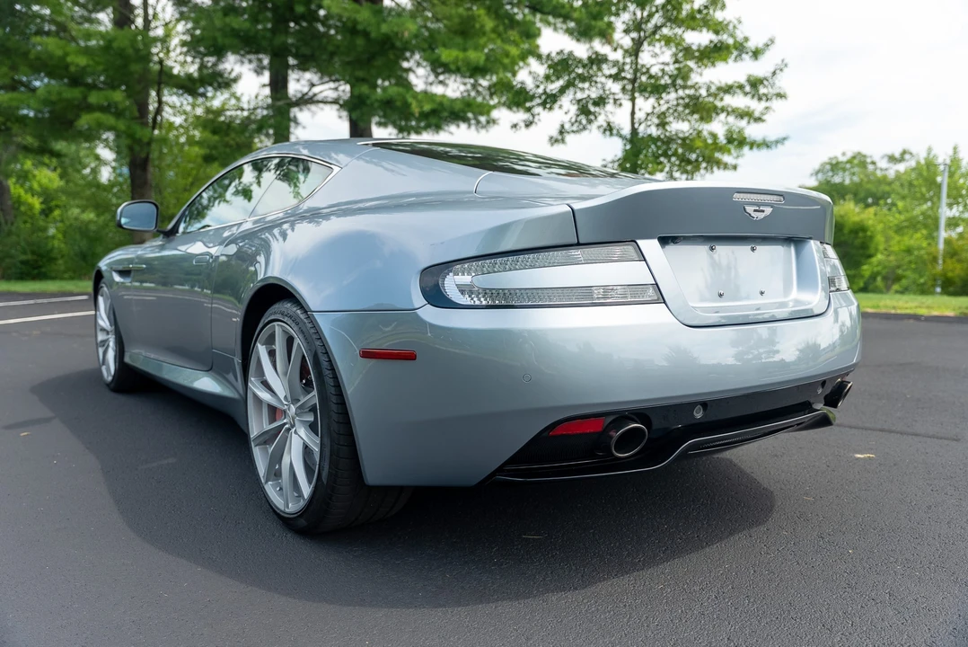 2016 Aston Martin DB9 - Image 31 of 31