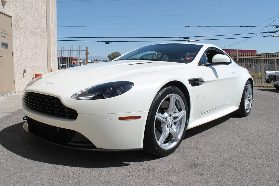 2016 Aston Martin V8 Vantage (2006-2017) - Image 2 of 31
