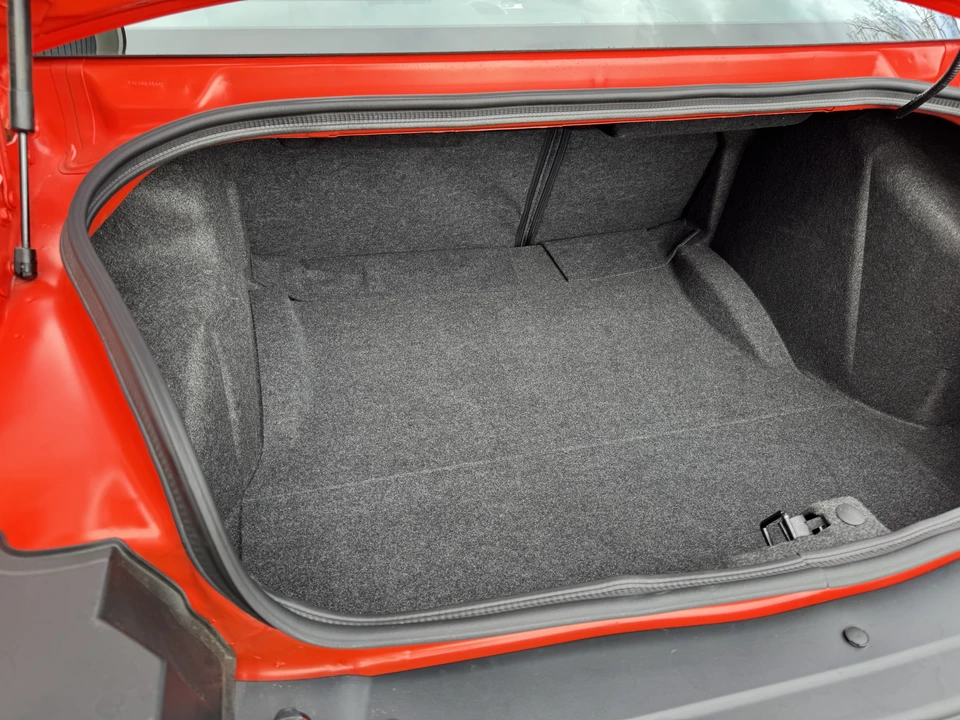 2016 Dodge Challenger SRT Hellcat 3rd Gen - Image 26 of 31