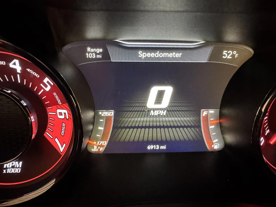 2016 Dodge Challenger SRT Hellcat 3rd Gen - Image 16 of 31