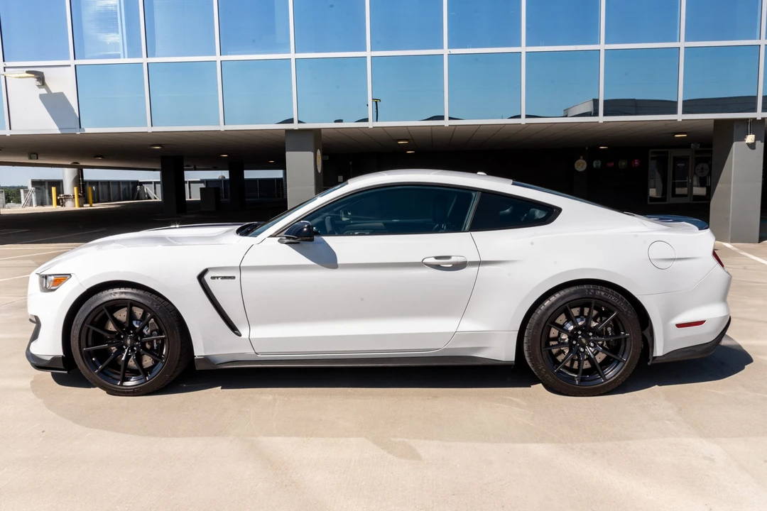 2016 Ford S550 Shelby Mustang GT350 - Image 2 of 31
