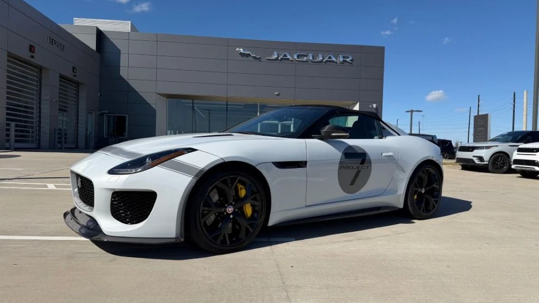 2016 Jaguar F-Type R 1st Gen - Image 16 of 31