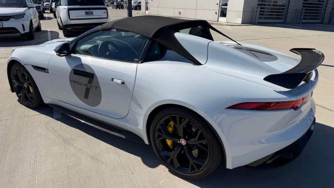 2016 Jaguar F-Type R 1st Gen - Image 17 of 31