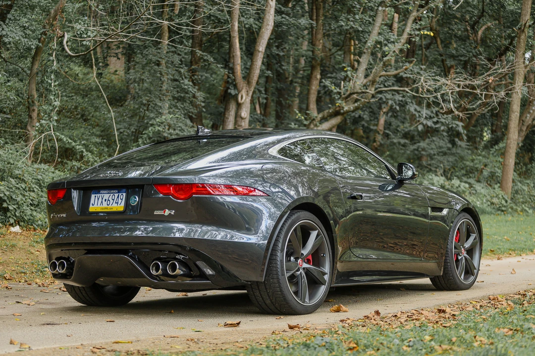 2016 Jaguar F-Type R 1st Gen - Image 16 of 31