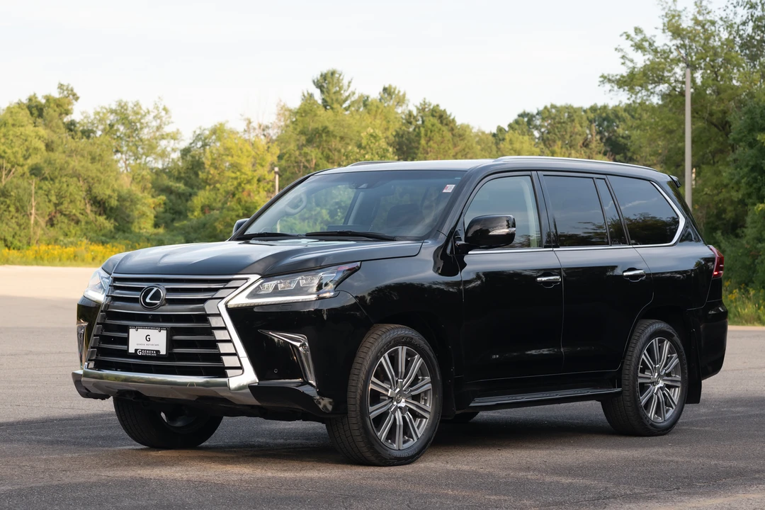 2016 Lexus LX 3rd Gen - Image 4 of 31