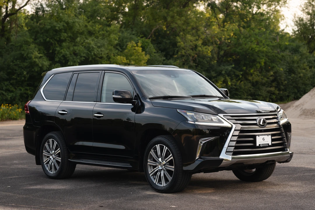 2016 Lexus LX 3rd Gen - Image 13 of 31