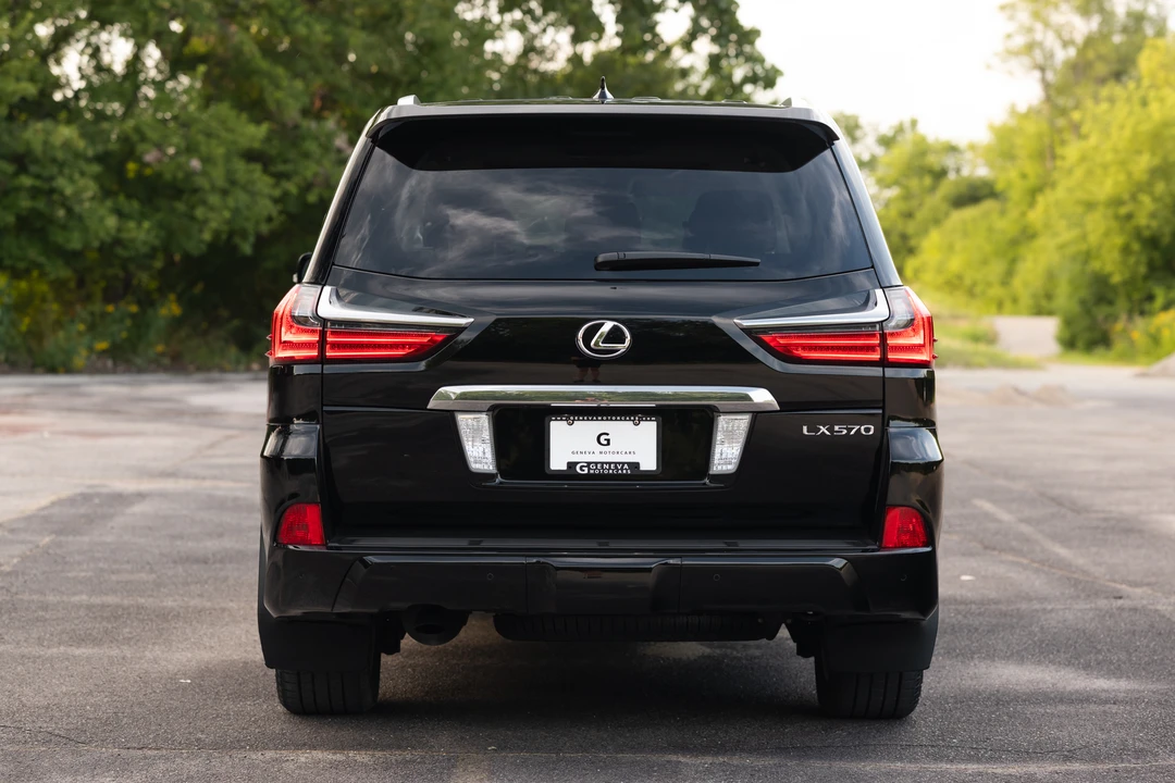 2016 Lexus LX 3rd Gen - Image 20 of 31