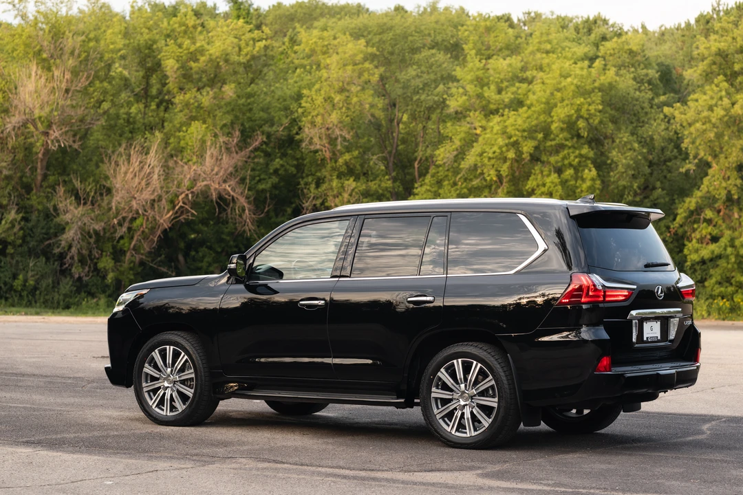 2016 Lexus LX 3rd Gen - Image 24 of 31