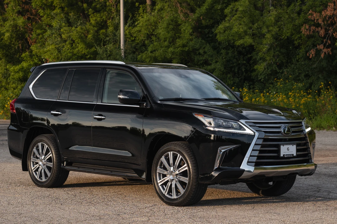 2016 Lexus LX 3rd Gen - Image 12 of 31