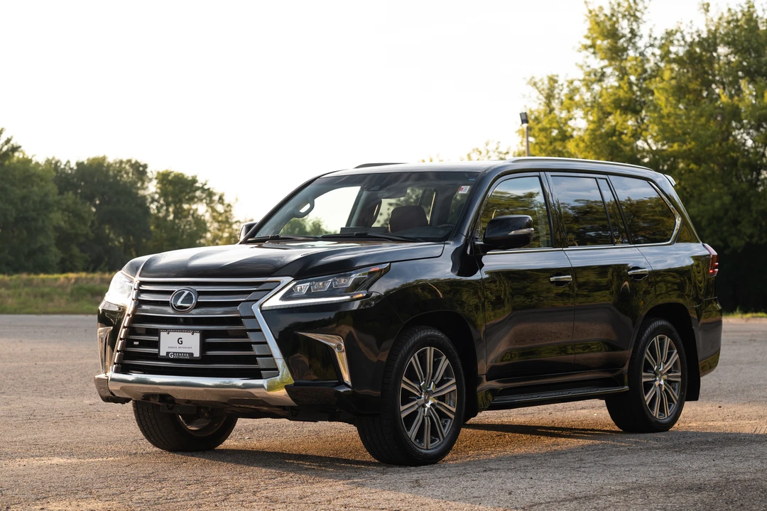 2016 Lexus LX 3rd Gen - Image 3 of 31